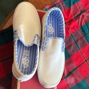 Vans White Canvas Sneakers with Blue Striped Lining- NEVER WORN